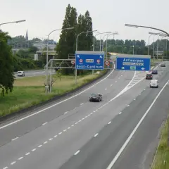 Gdzie są oświetlone autostrady? Odkryj najbezpieczniejsze trasy nocne