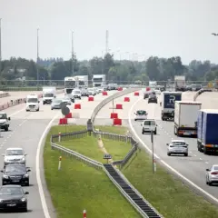 Jak wjechać na autostradę A2 w Warszawie – uniknij korków i problemów