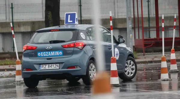 Jak długo trwa egzamin na prawo jazdy? Czas, który musisz znać