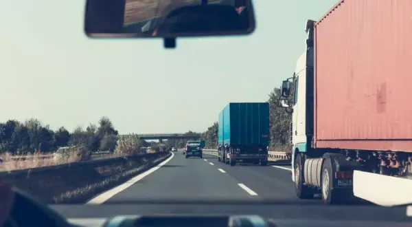 Czy autostrady w Szwecji są płatne? Oto, co musisz wiedzieć