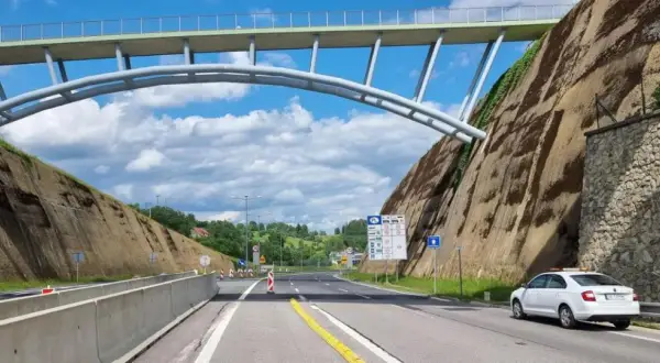 Ile mogę jechać na autostradzie? Sprawdź limity prędkości dla aut