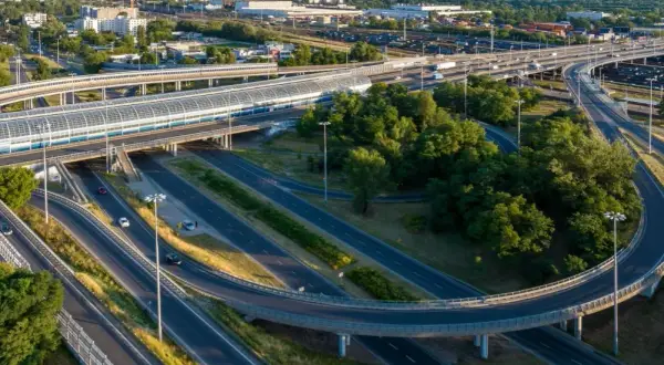 Czy wszystkie autostrady są bezpłatne? Sprawdź, które wymagają opłat