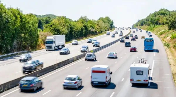 Czy niepełnosprawni płacą za przejazd autostradą? Sprawdź, kiedy są zwolnieni