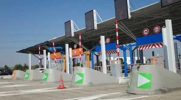 Jak płacić za autostrady we Francji i uniknąć nieprzyjemnych kosztów