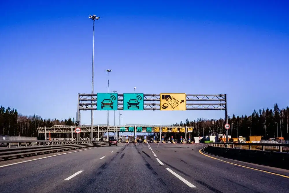 Zdjęcie Czy na autostradzie A2 można płacić kartą? Sprawdź, zanim wyruszysz